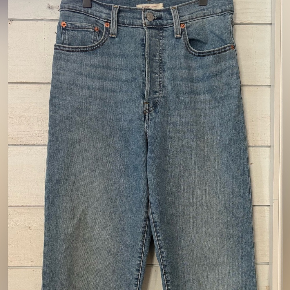 Levi's Ribcage Straight Leg Button Fly High Rise 24W Great Condition! - Picture 9 of 13